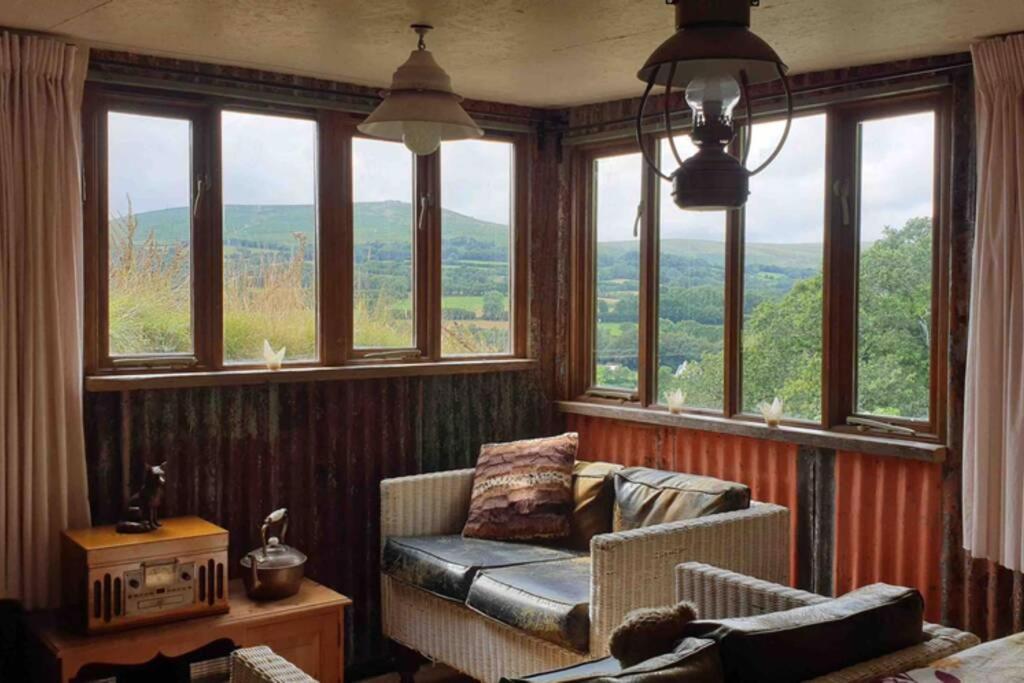 Foxesden, Unique Eco Cabin, Dartmoor Views South Brent Eksteriør billede